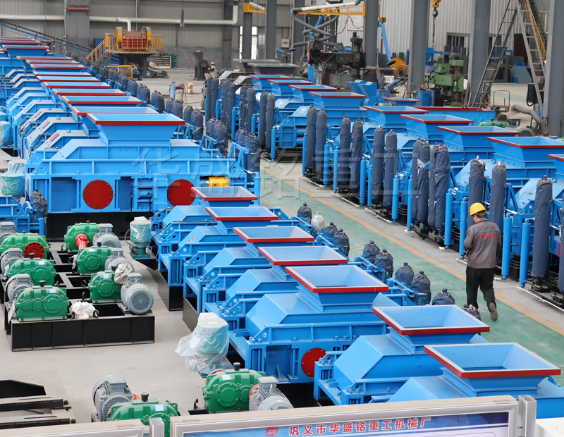 時(shí)產(chǎn)2000噸瀝青再生料雙齒輥破碎機(jī)一臺(tái)多少錢？