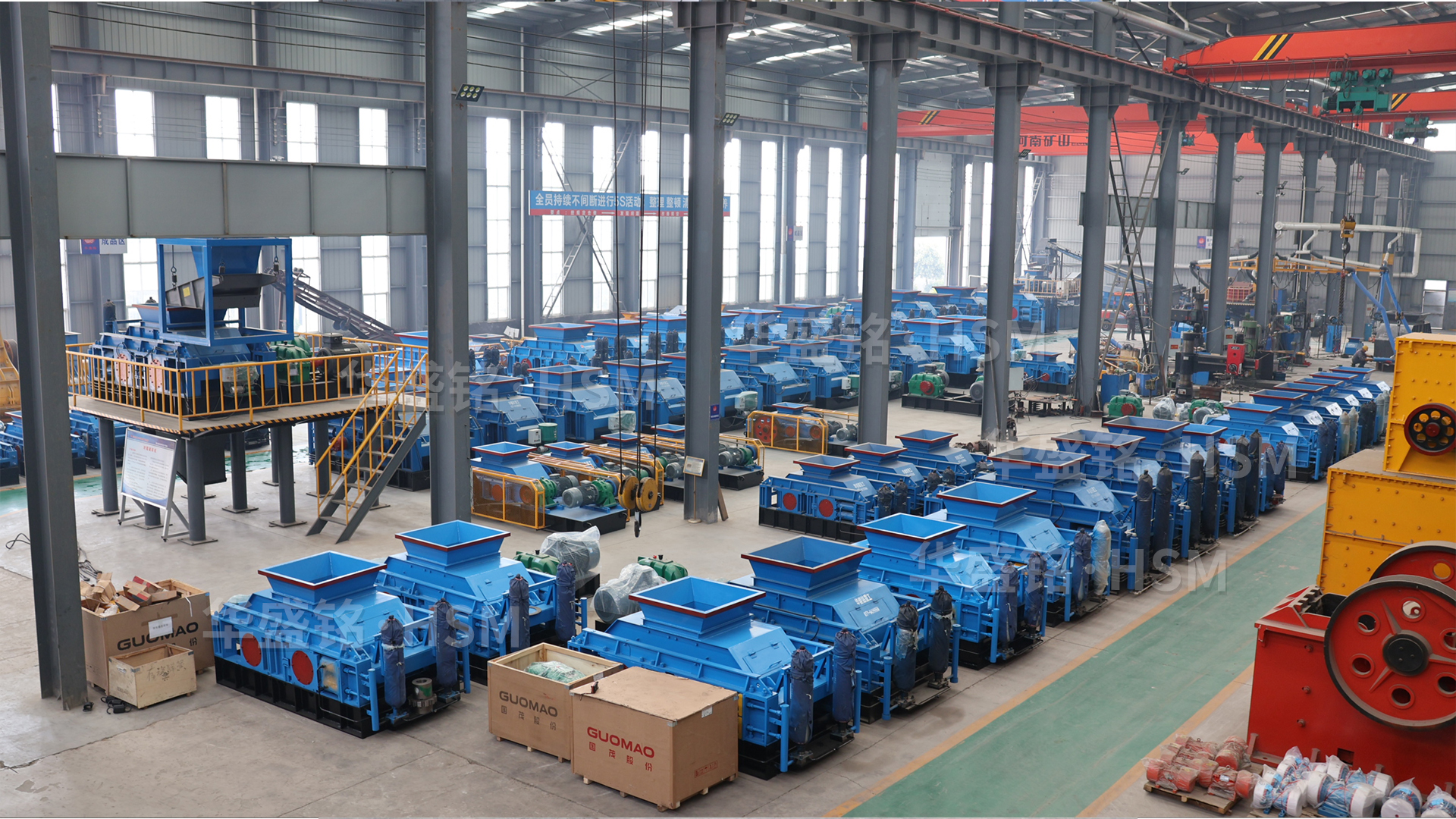 砂廠回料處理難？大型對(duì)輥破碎機(jī)助您成品率上升，成本直降降低