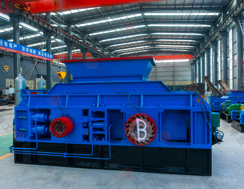 砂石廠需要什么設(shè)備，出料1-3mm對輥破碎機廠家